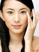 脸上毛孔粗大怎么办呢